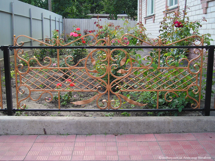 Забор для палисадника плетеный